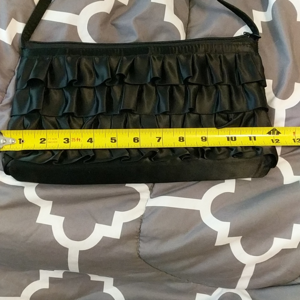 NWOT Black Ruffel Purse - Picture 6 of 8